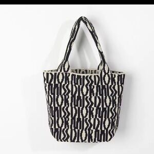 PacSun Monochrome Graphic Tote